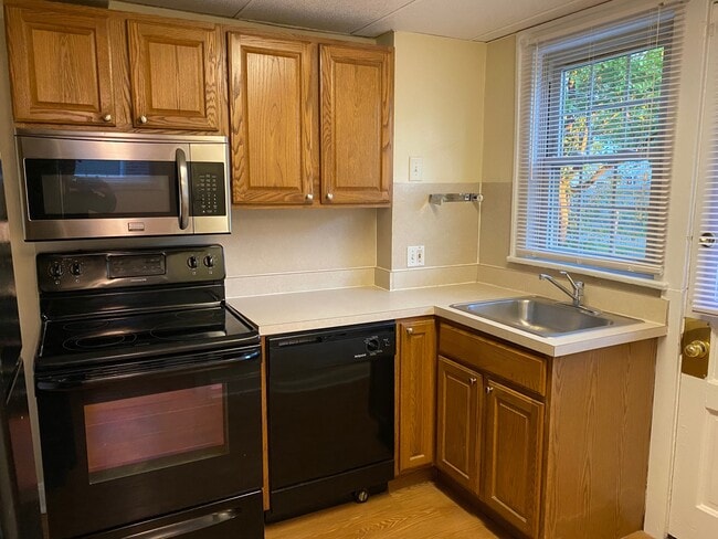 Photo - 1408 Haines Ave