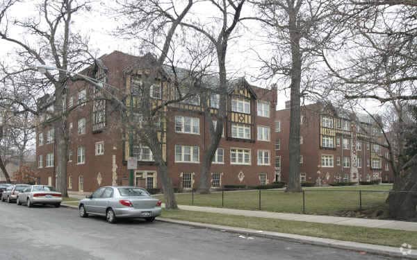 Photo - 10336 S Wood St Apartments