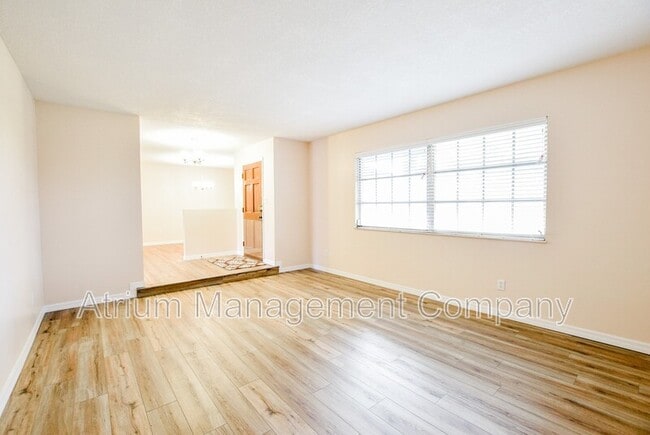 Photo - 1318 Kewannee Trail