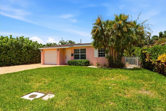 Photo - 205 Rutland Blvd