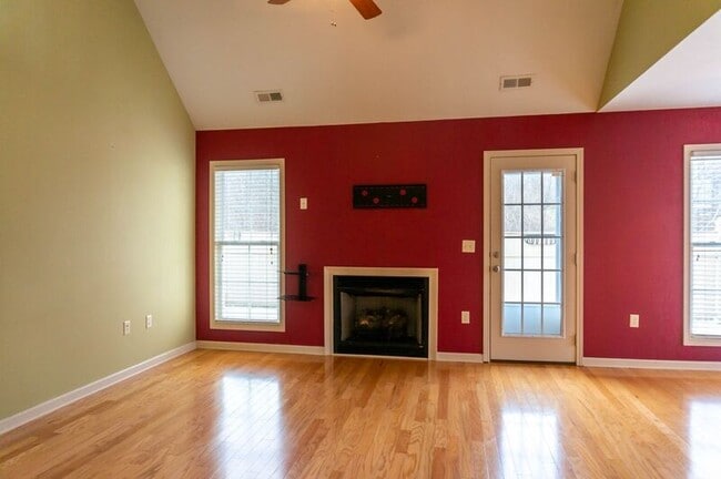 Photo - 40 Wayward Path