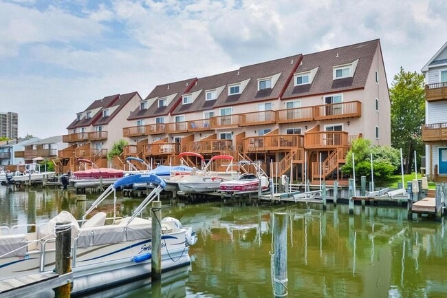 Building Photo - 122 Newport Bay Dr