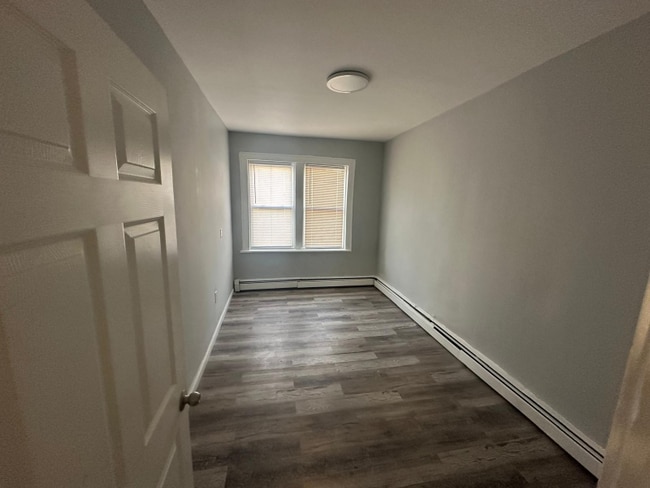 Photo - 134 E Jersey St Unidad 3BR