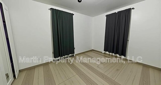 Photo - 50 Neillian St