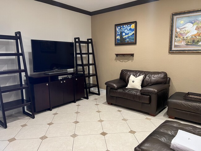 Photo - 4991 Bonsai Cir Unidad 111