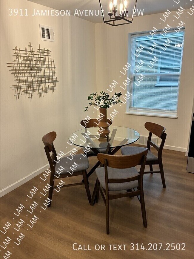 3911 Jamieson Ave Unit 1W, 2W