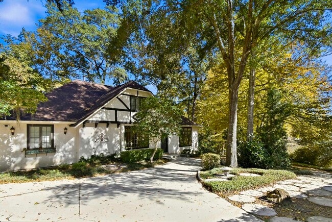 Photo - 2492 Elfinwing Ln