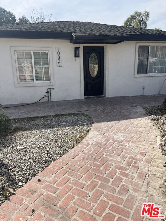 Building Photo - 10821 Arleta Ave Rental