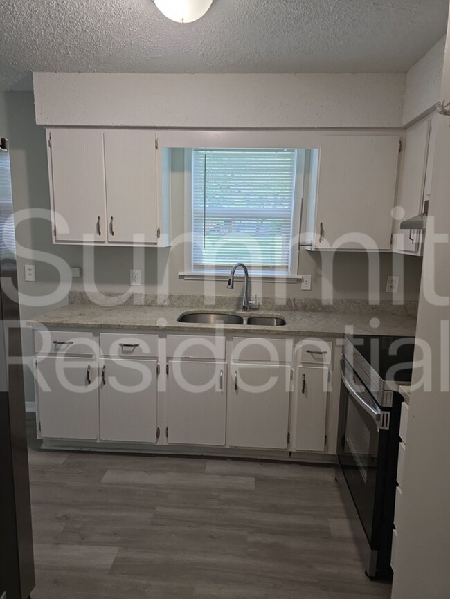 Photo - 19300 E Salisbury Rd