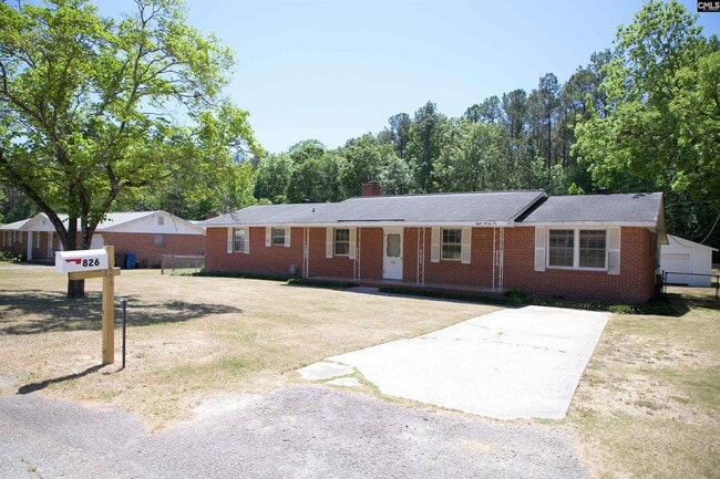 Photo - 826 Jefferson St