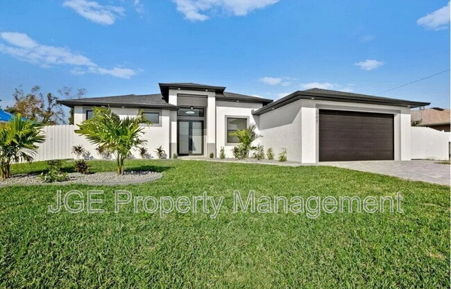 Building Photo - 1905 SW 3rd St