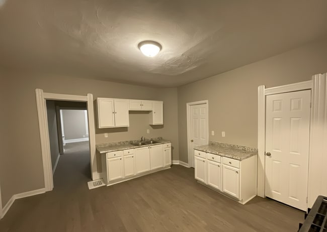 Photo - 1155 W 9th St Unit 1155 West 9th Street - Down