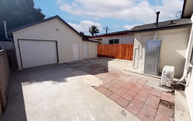 15340 Pimenta Ave