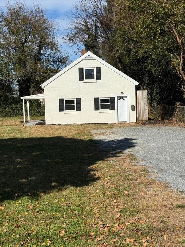 Photo - 2608 Dorchester Dr NW