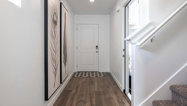 Photo - Newer Somersett Court Townhome!!