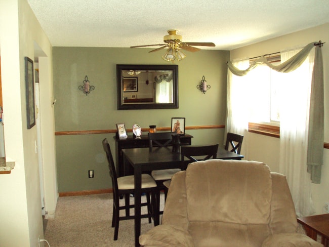 Photo - 2450 Hampshire Rd