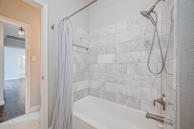 Photo - 5410 Portage Rock Ln