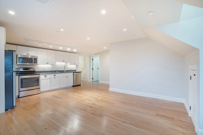 Photo - 2178 Post Rd Unit 300