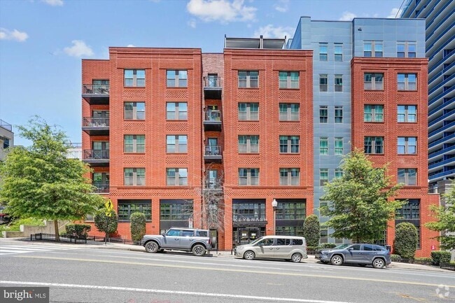 Building Photo - 1411 Key Blvd Unit 210 Rental