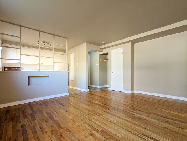 Photo - Rossdale Apartments 2