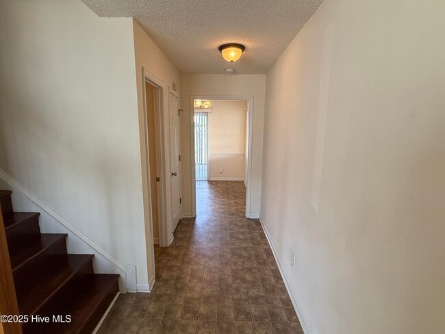 Photo - 4033 Cobblestone Dr