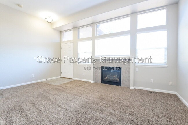 9727 Cherry Ln