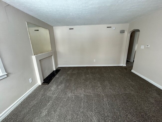 Photo - 5 Bed - 1.5 Bath Single Family Home in Lorain