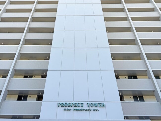 Building Photo - 927 Prospect St