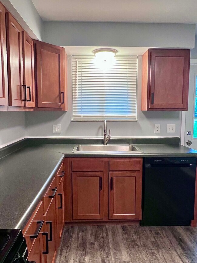 153 Hanstein Pl