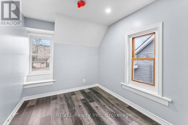 Photo - 30 Division St