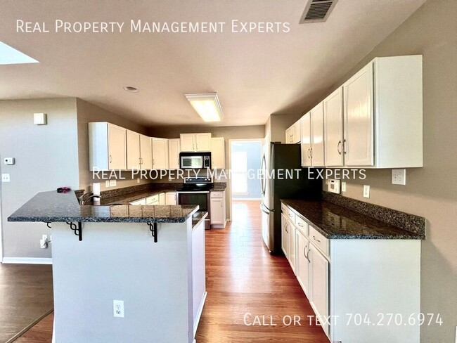 Photo - 9902 Redbud Tree Ct