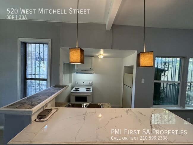 520 W Mitchell St