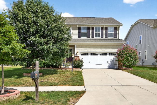 Photo - 163 Mcnamara Loop