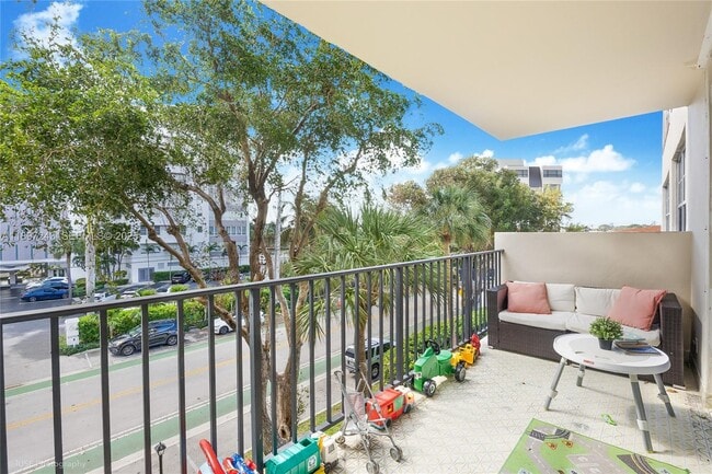 Photo - 1001 91st St Unit 303