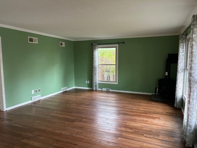 Photo - 307 7th St