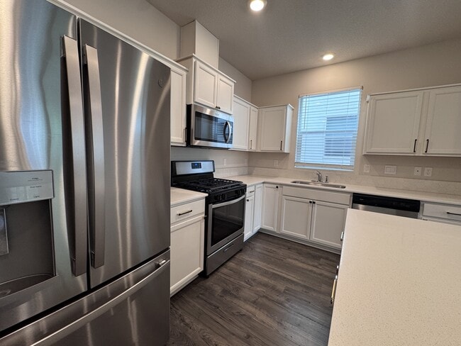 Photo - 896 N 18th Ave