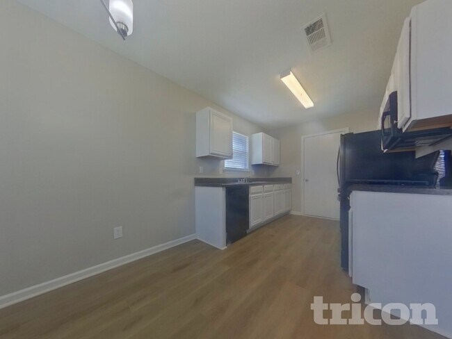 Photo - 4928 Bryant Dr