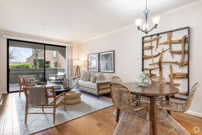 Building Photo - Waterfront Condo in Redwood Shores