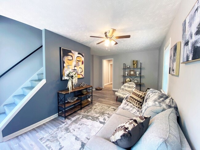 Photo - 3 Bed and 1 Bath Colonial for Rent in Oakwood Villiage!