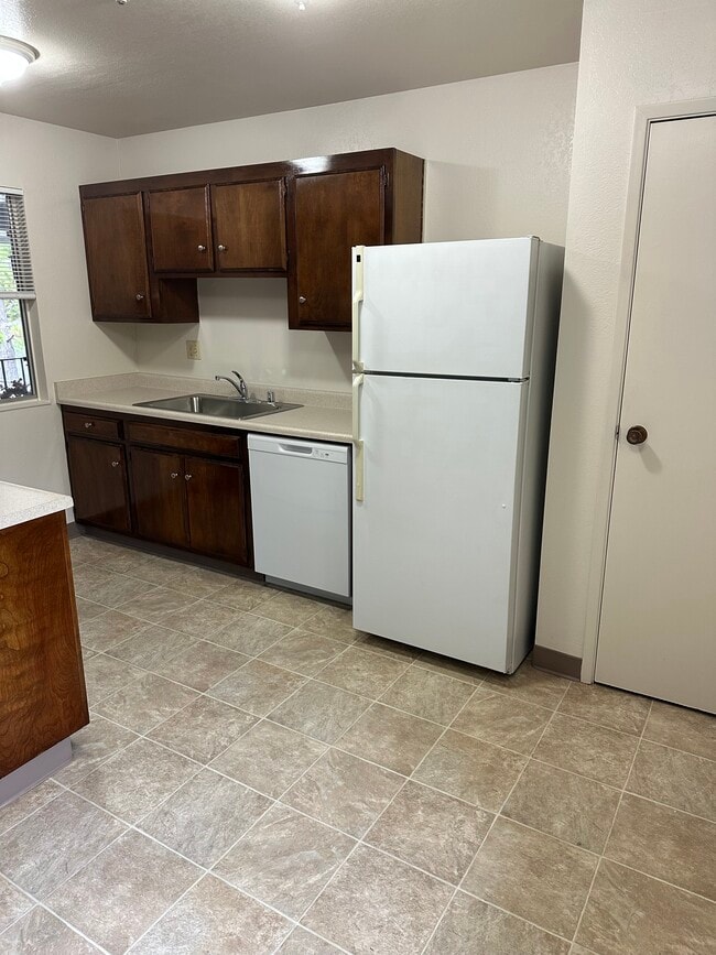 Photo - 834 Carlita Cir Unit D