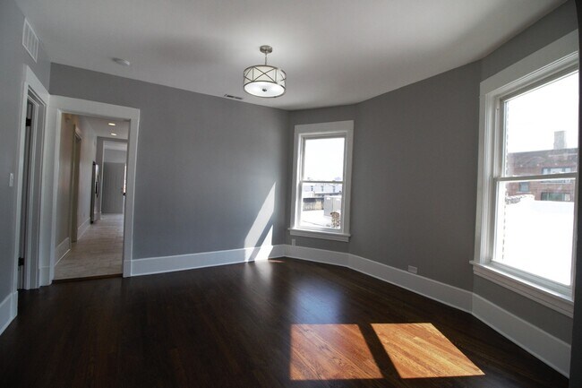 Photo - 4807 N Paulina St