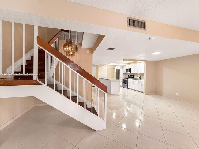 Photo - 5608 NW 19th St Unit TOWNHOUSE