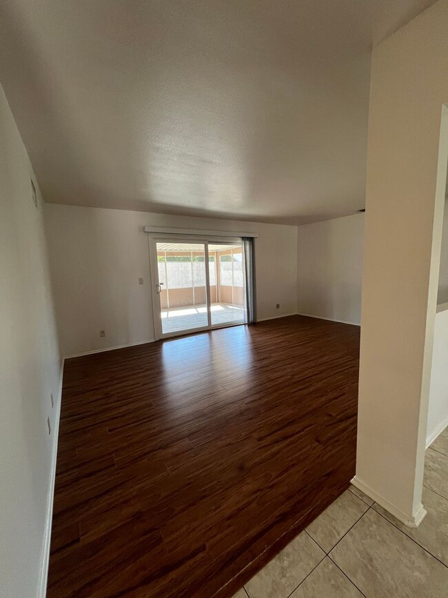 Photo - 963 Talbert Ave