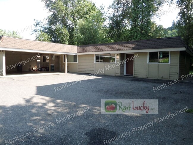 Photo - Super-Cute 2 Bedroom, 2 Bath Duplex in Unb...