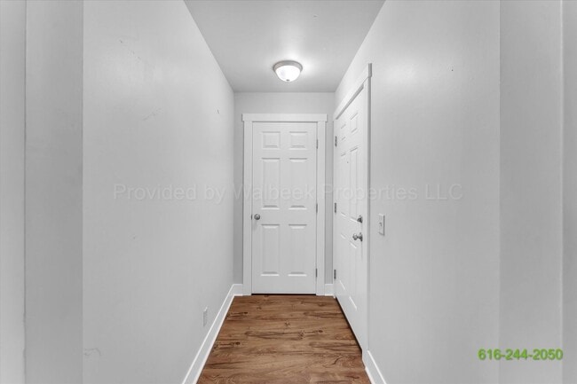 Building Photo - 2142 Palace Ave SW Unit 2 Rental