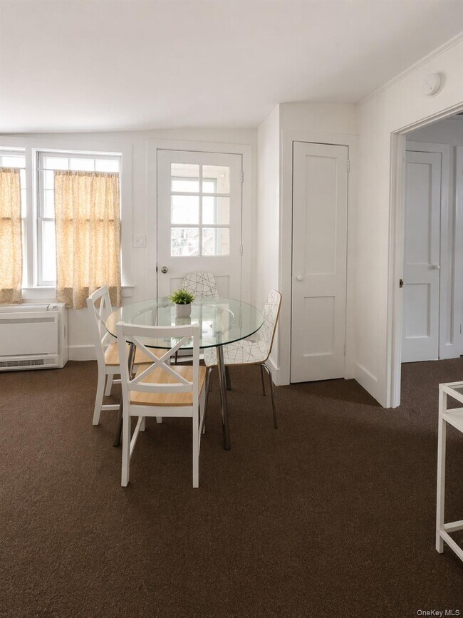 Photo - 72 Main St Unidad 2A