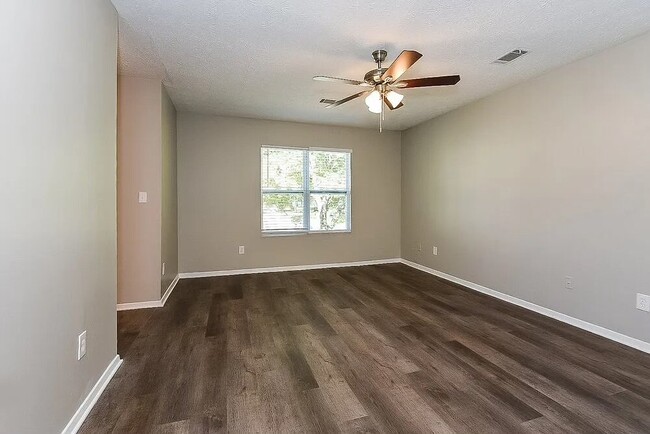 Photo - 1649 Roman Point Dr