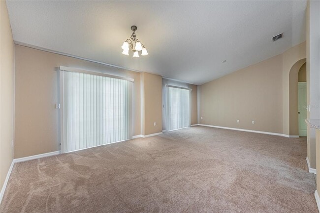 6750 Eagle Feather Dr