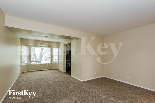 Photo - 990 Chelsea Ln