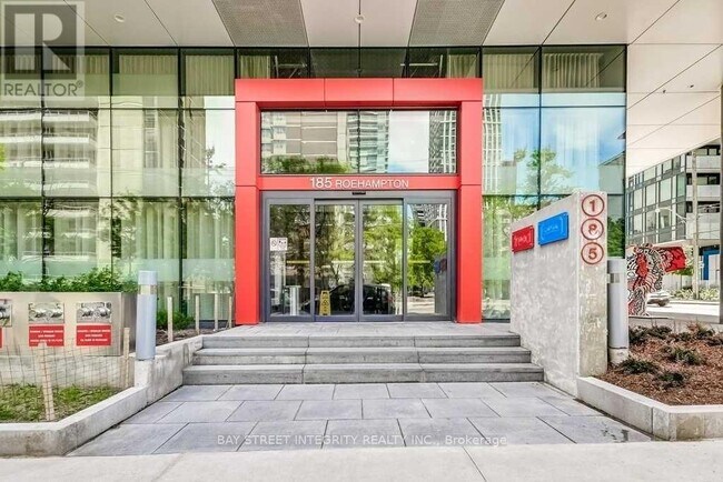 Photo - 185 Roehampton Ave Unité 419